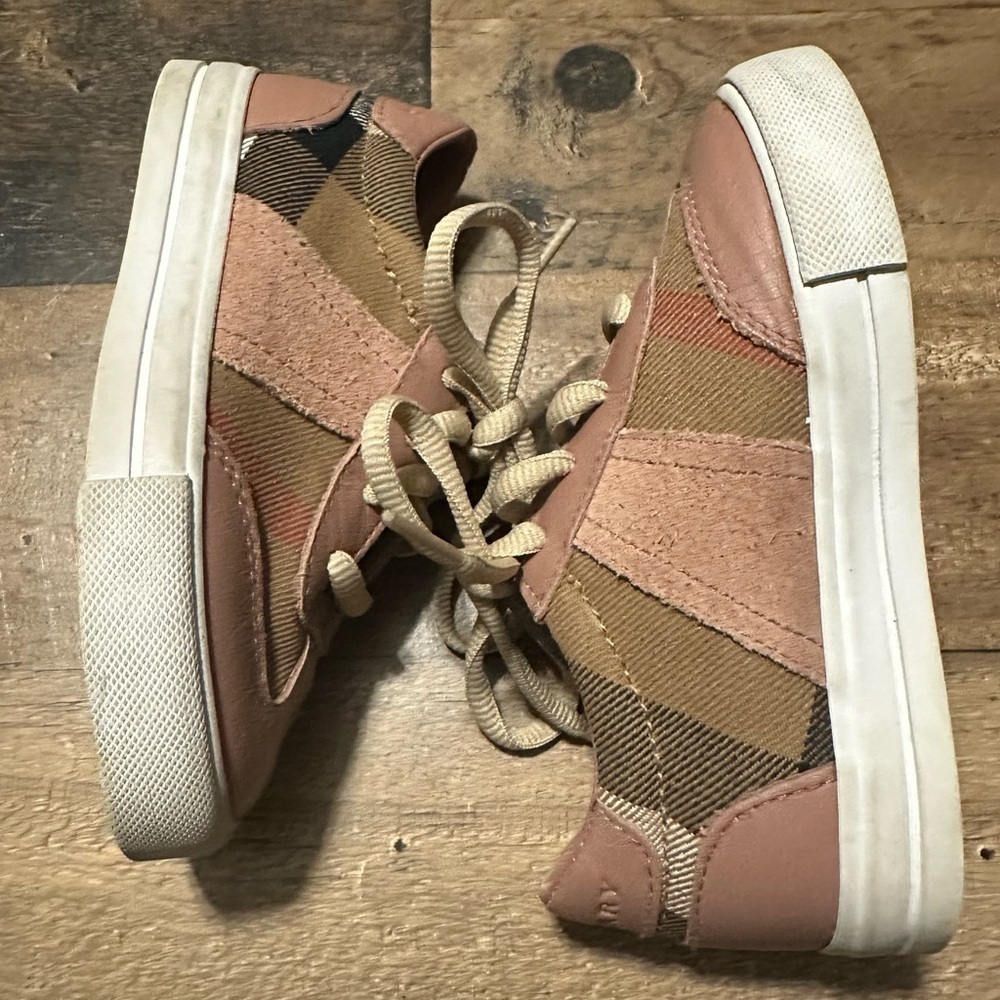 Burberry Toddler Sneakers - Picture 8 of 9